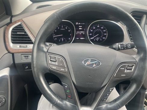 Used 2018 Hyundai Santa Fe Sport w/ 2.4L Tech Package 04 AWD/4WD image 10
