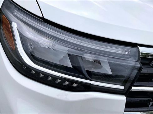 New 2026 Ford Explorer Active image 32