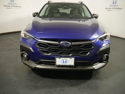 Used 2024 Subaru Crosstrek 2.0i Premium AWD/4WD image 2