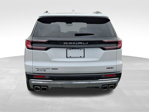 Used 2024 GMC Acadia Denali w/ Super Cruise Package image 5