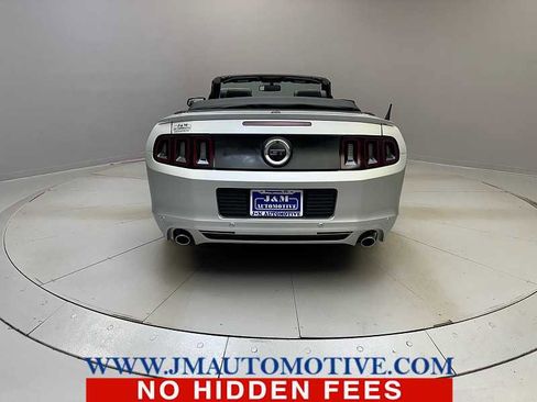 Used 2013 Ford Mustang GT Premium w/ Security Pkg RWD image 4