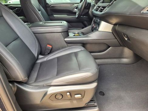 Used 2022 Chevrolet Tahoe LT w/ Luxury Package AWD/4WD image 10