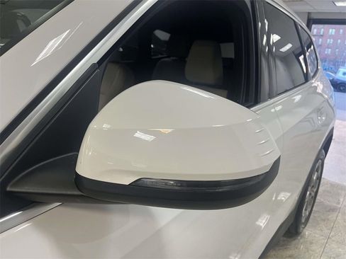 Used 2023 BMW X1 xDrive28i image 10