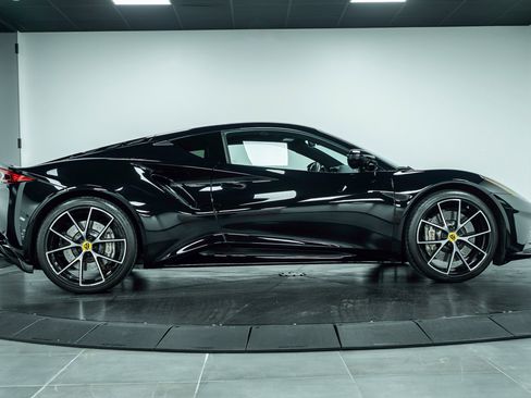 New 2025 Lotus Emira image 5