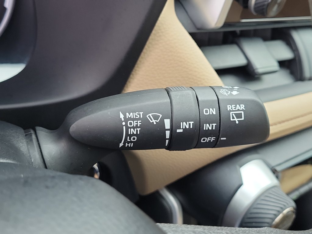 Used 2025 Toyota RAV4 XLE w/ Convenience Package AWD/4WD image 12