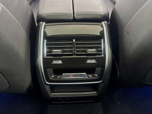 Used 2025 BMW X7 xDrive40i image 52