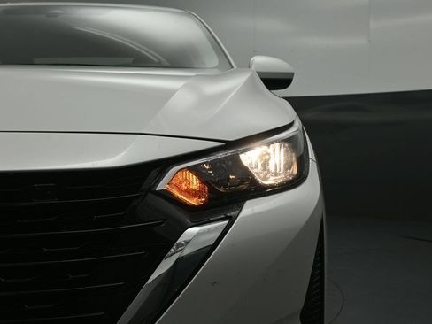 Used 2025 Nissan Sentra SV w/ Trunk Package FWD image 15