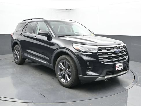 Used 2025 Ford Explorer Active w/ Active Comfort Package AWD/4WD image 6