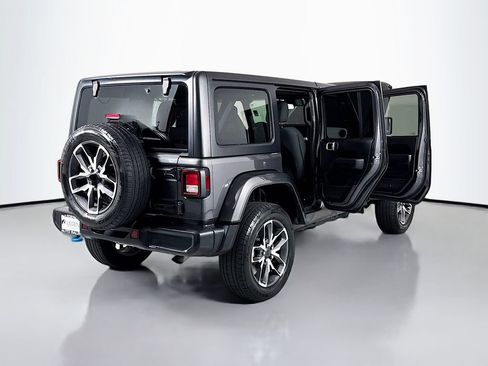 Used 2024 Jeep Wrangler Unlimited AWD/4WD image 22