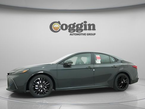 New 2026 Toyota Camry SE image 9