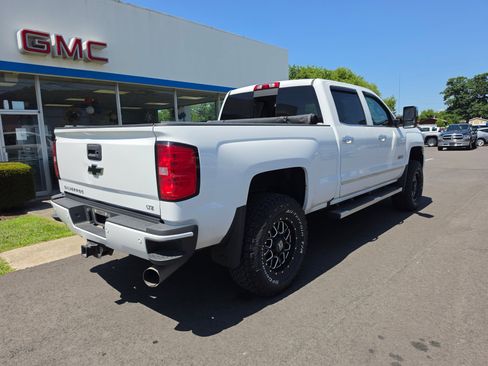 Used 2019 Chevrolet Silverado 2500 LTZ w/ Duramax Plus Package AWD/4WD image 3