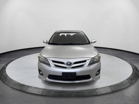 Used 2013 Toyota Corolla S w/ Premium Pkg FWD image 2