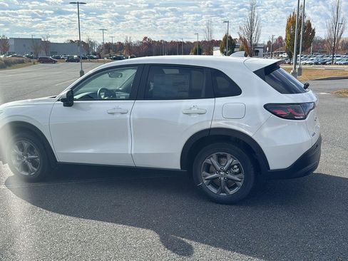 New 2026 Honda HR-V LX image 10