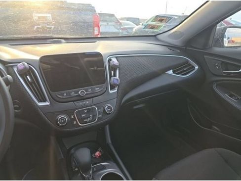 Used 2023 Chevrolet Malibu LS FWD image 5