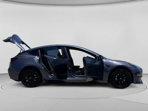 Used 2022 Tesla Model 3 Long Range AWD/4WD image 31