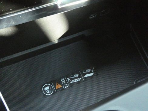 Certified 2025 GMC Yukon Denali image 18