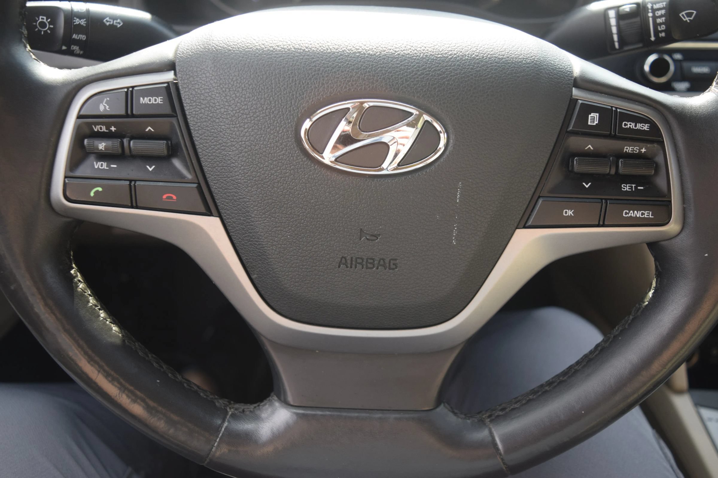 Used 2017 Hyundai Elantra Value Edition FWD image 13