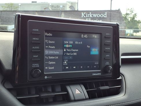 Certified 2021 Toyota RAV4 LE AWD/4WD image 7