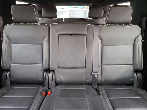 Used 2024 Chevrolet Suburban Premier image 14