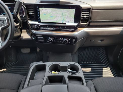 Used 2025 Chevrolet Silverado 2500 LT w/ Convenience Package AWD/4WD image 18