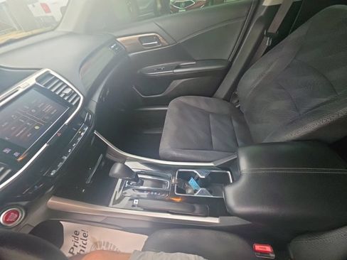 Used 2016 Honda Accord EX image 21