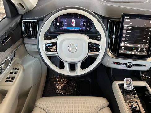 New 2026 Volvo XC90 B6 Ultra image 12