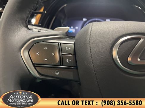Used 2025 Lexus RX 350 w/ Convenience Package AWD/4WD image 36