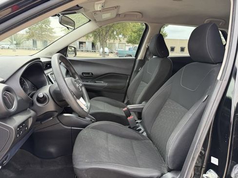 Used 2022 Nissan Kicks S FWD image 19