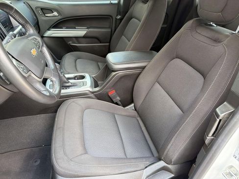 Used 2022 Chevrolet Colorado LT AWD/4WD image 22