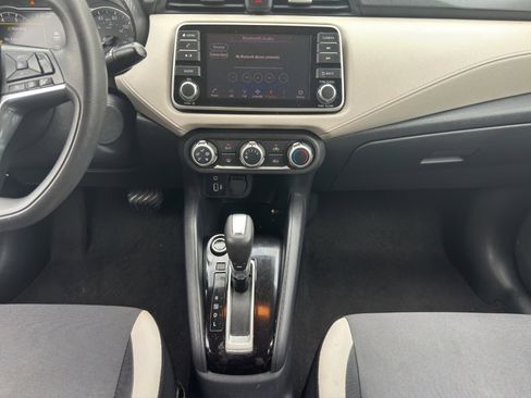 Used 2021 Nissan Versa SV image 15