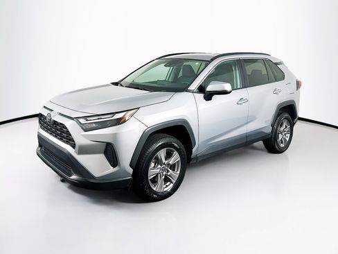 Used 2024 Toyota RAV4 XLE image 3