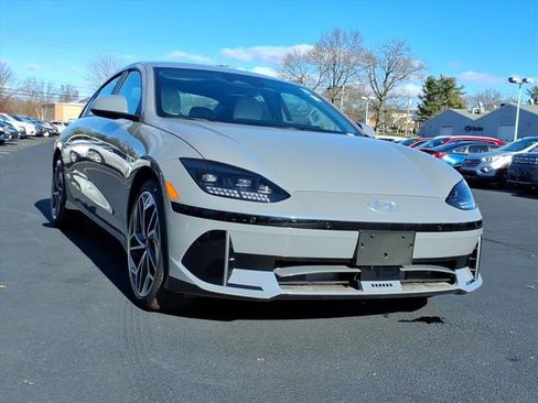 New 2025 Hyundai Ioniq 6 SEL image 3