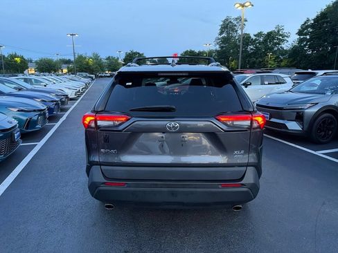 Used 2021 Toyota RAV4 XLE w/ Convenience Package AWD/4WD image 7