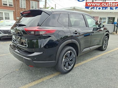 Used 2025 Nissan Rogue SV AWD/4WD image 5