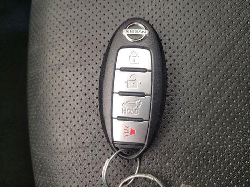 Used 2015 Nissan Rogue SL FWD image 32