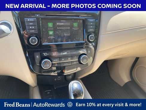 Used 2019 Nissan Rogue SV w/ Premium Package AWD/4WD image 12