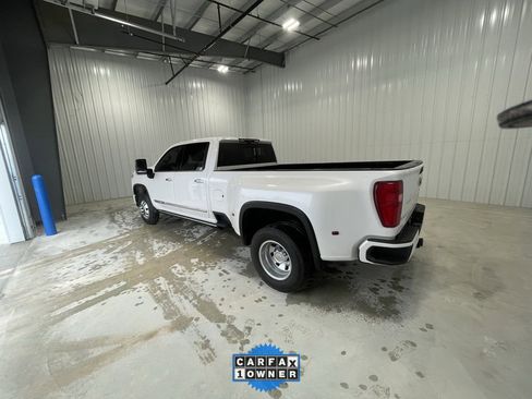 Used 2025 Chevrolet Silverado 3500 High Country w/ High Country Premium Package image 4
