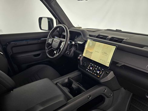 New 2026 Land Rover Defender 110 OCTA image 11