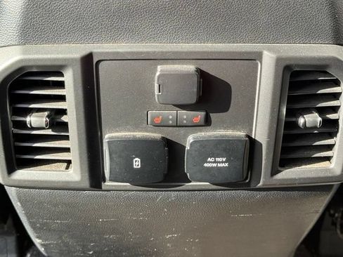 Used 2019 Ford F150 Lariat w/ Equipment Group 502A Luxury AWD/4WD image 17