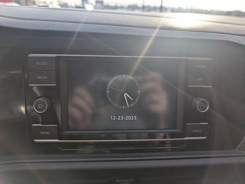 Used 2022 Volkswagen Jetta SE image 13