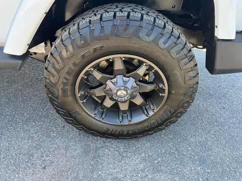 Used 2013 Jeep Wrangler Sahara w/ Dual Top Group AWD/4WD image 33