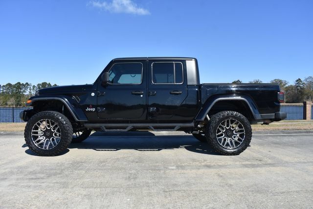 Used 2020 Jeep Gladiator Overland AWD/4WD image 7