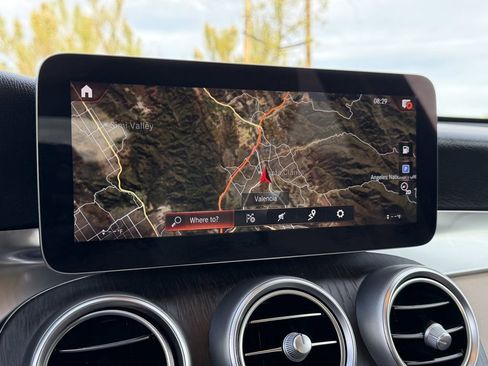 Certified 2022 Mercedes-Benz GLC 300 image 27