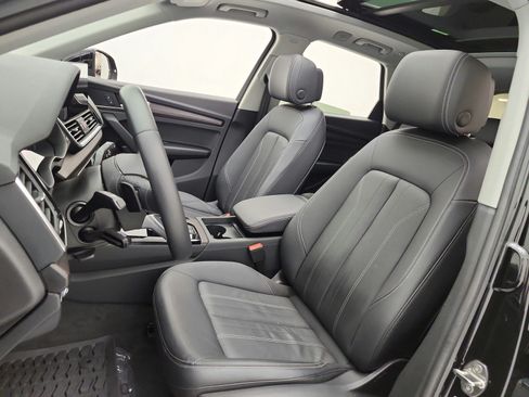 Used 2023 Audi Q5 2.0T Premium w/ Convenience Package AWD/4WD image 10