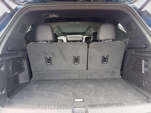 Used 2025 Chevrolet Traverse High Country w/ LPO, Floor Liner Package AWD/4WD image 31