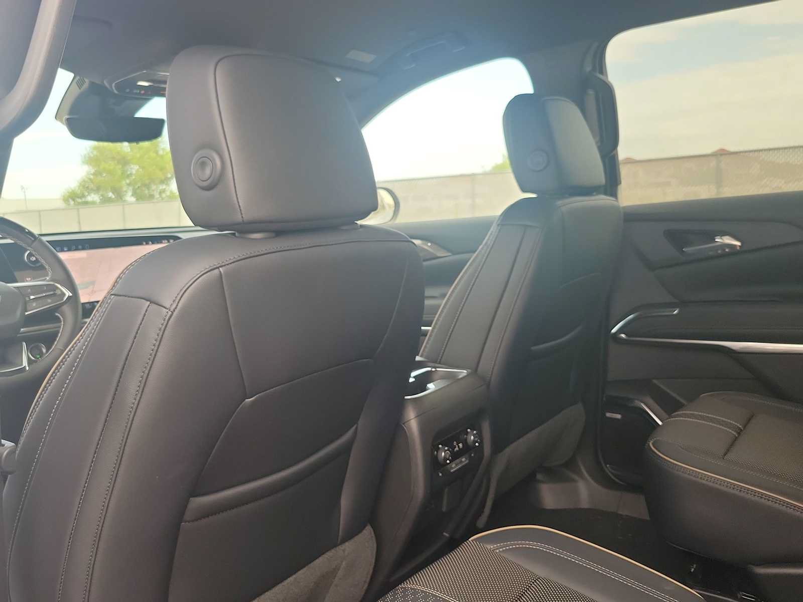 New 2026 Chevrolet Traverse High Country w/ LPO, Floor Liner Package FWD image 15