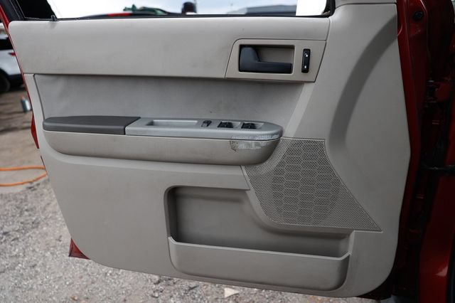 Used 2012 Ford Escape XLT FWD image 40