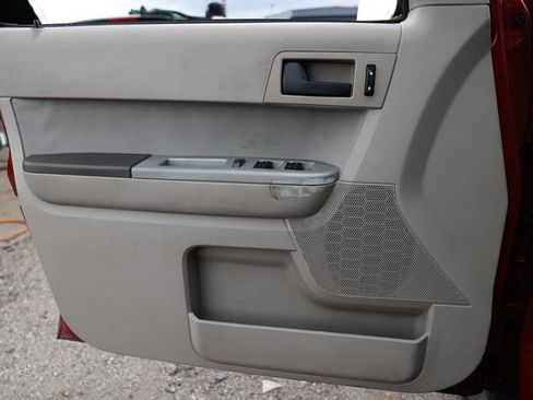 Used 2012 Ford Escape XLT FWD image 40
