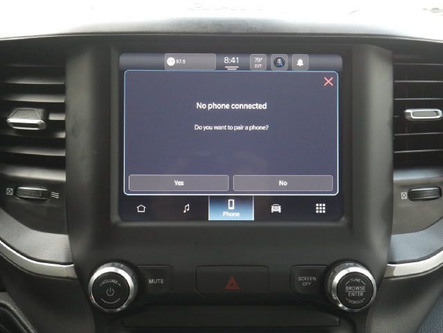 Used 2022 RAM 1500 Big Horn AWD/4WD image 3