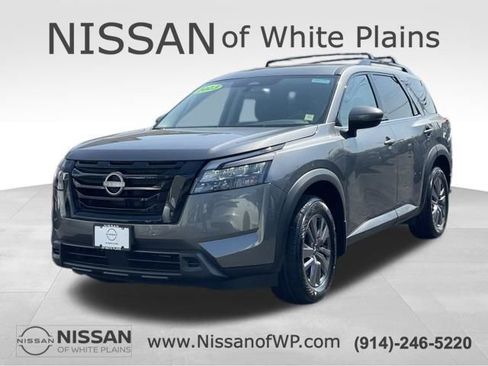 Certified 2023 Nissan Pathfinder SV w/ Black Appearance Package AWD/4WD image 2